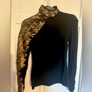 Fun long sleeve shirt with shimmer fish scales accents